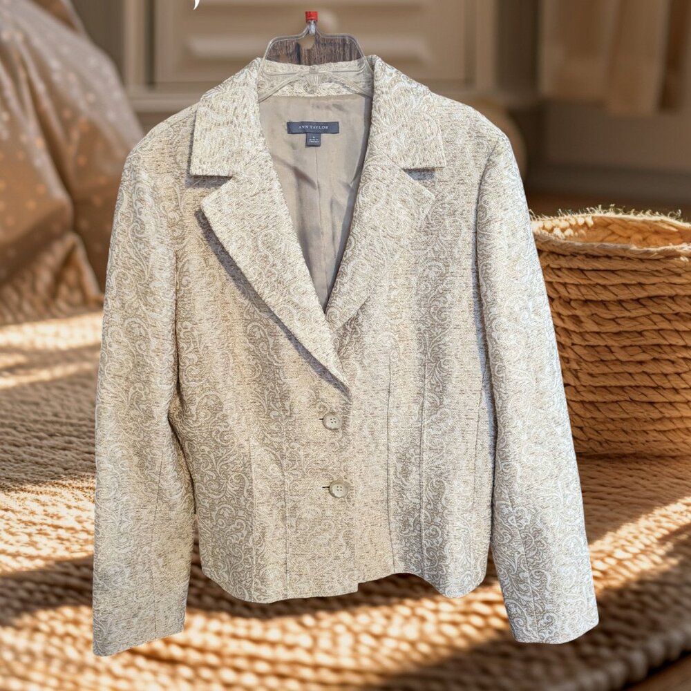 Ann Taylor: Women's Ivory/Champagne Jacket: Size S